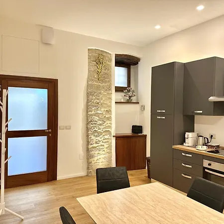 Il Roccioso - Centro Storico Di Apartman *
